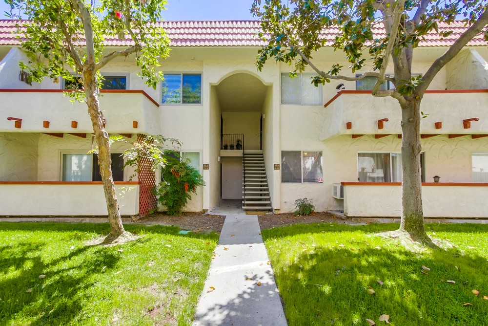 Virtual tour photo 4 of 30 for 8665 Lake Murray Blvd #6