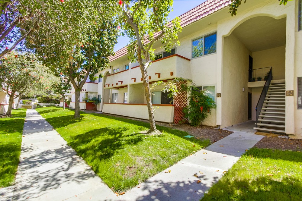 Virtual tour photo 5 of 30 for 8665 Lake Murray Blvd #6