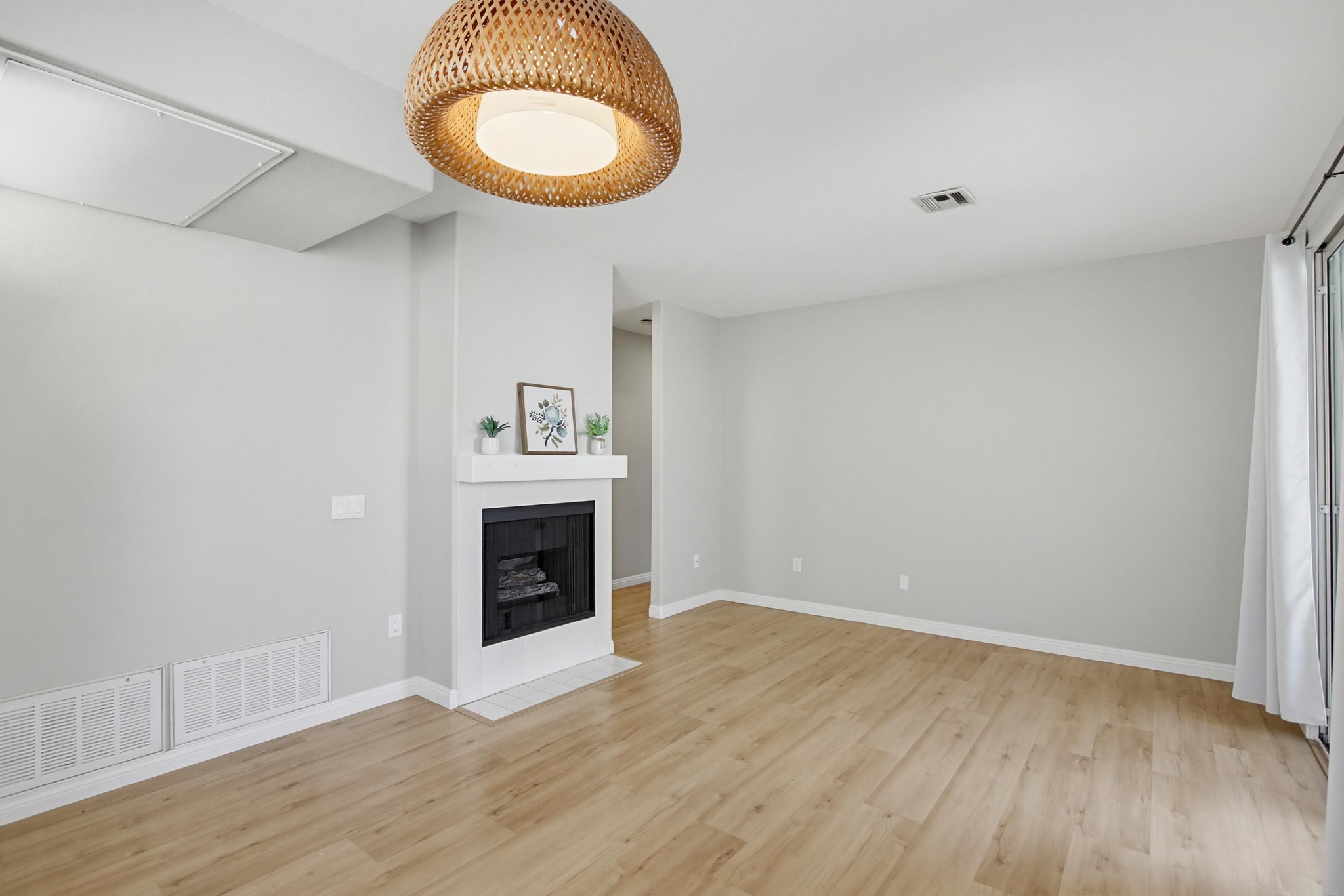 Virtual tour photo 6 of 34 for 8668 New Salem St UNIT 103