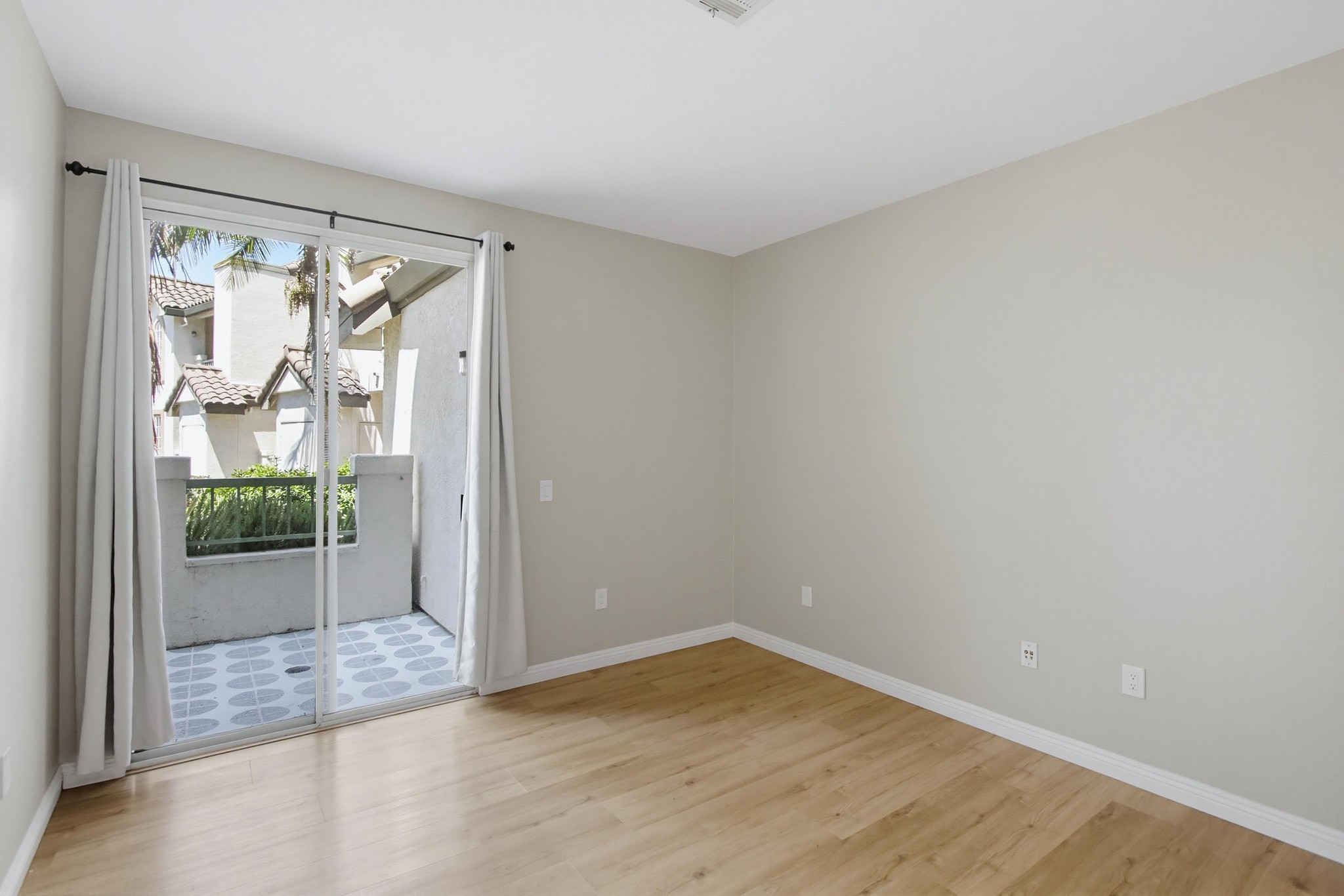 Virtual tour photo 14 of 34 for 8668 New Salem St UNIT 103