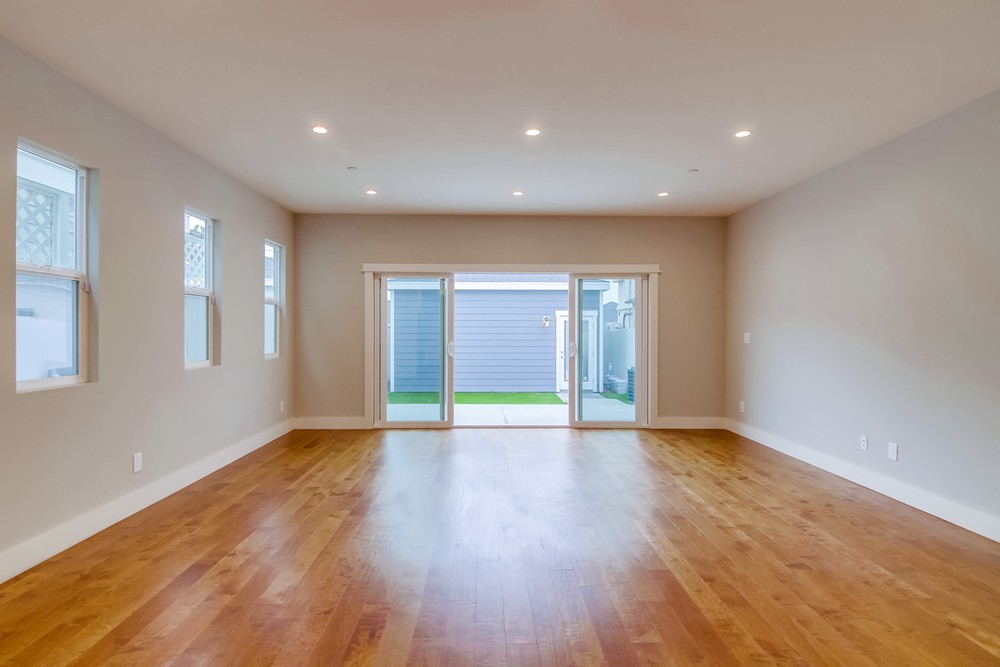 Virtual tour photo 11 of 38 for 867 Wilbur Ave
