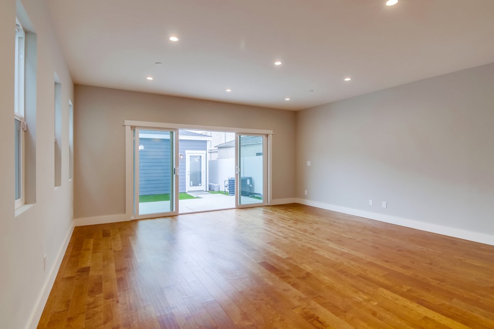 Virtual tour photo 12 of 38 for 867 Wilbur Ave