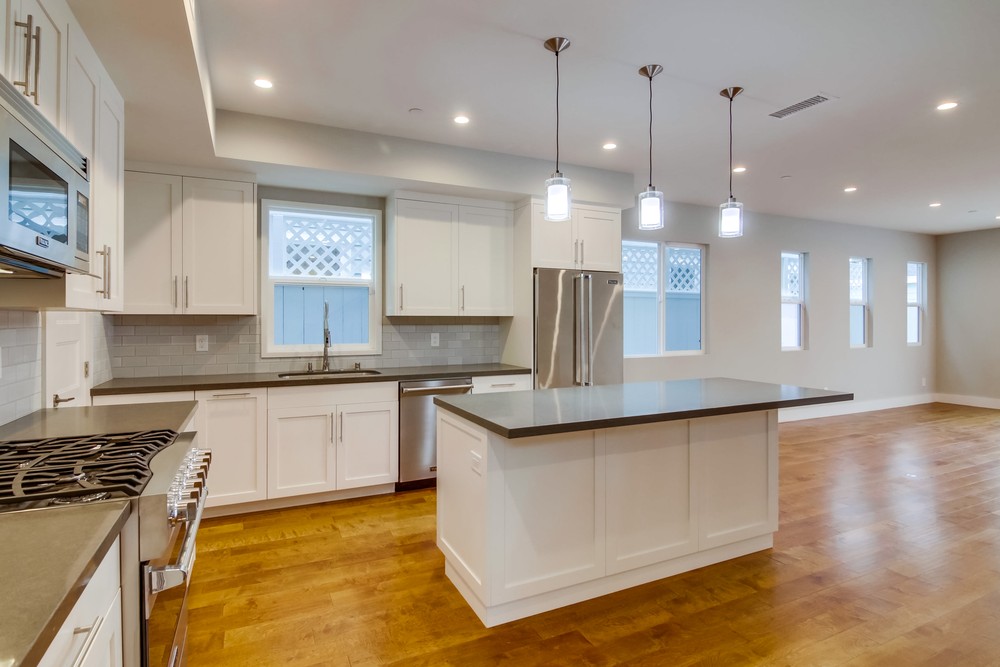Virtual tour photo 15 of 38 for 867 Wilbur Ave