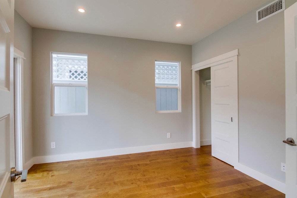 Virtual tour photo 23 of 38 for 867 Wilbur Ave