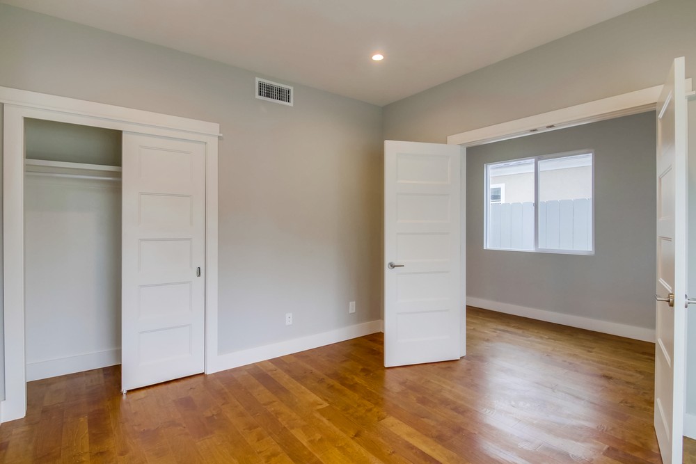 Virtual tour photo 24 of 38 for 867 Wilbur Ave