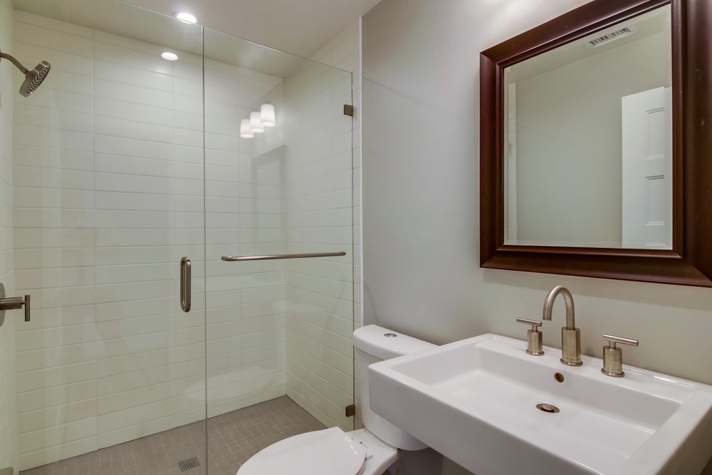 Virtual tour photo 26 of 38 for 867 Wilbur Ave