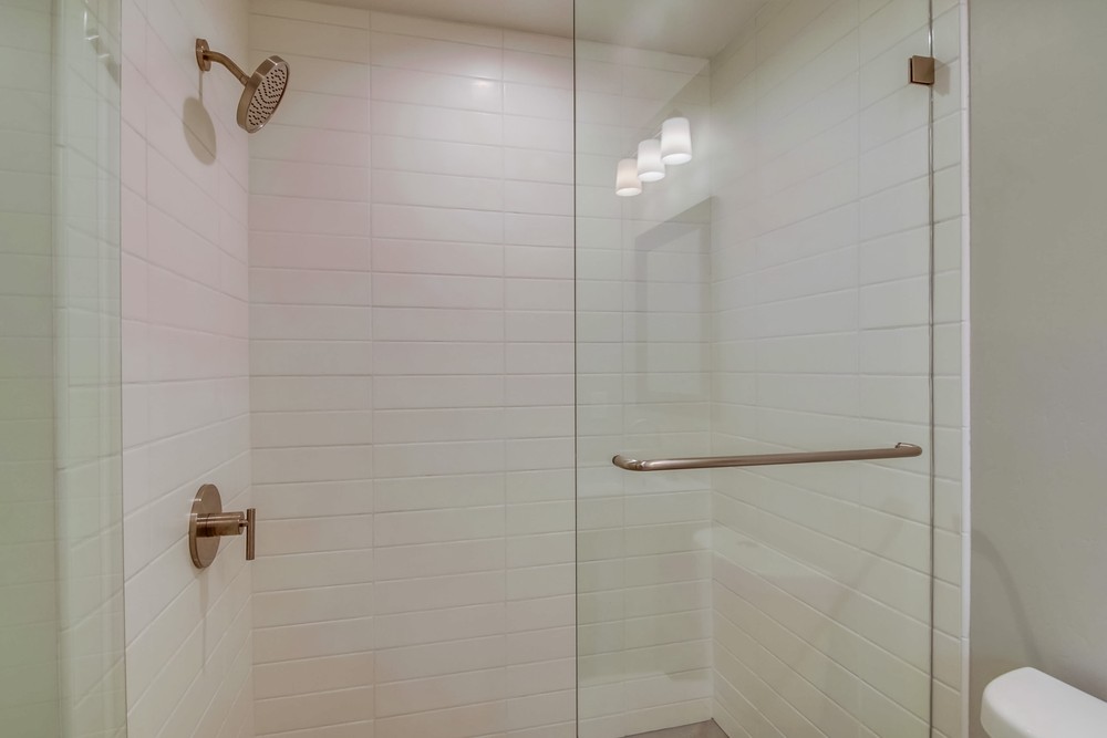 Virtual tour photo 27 of 38 for 867 Wilbur Ave