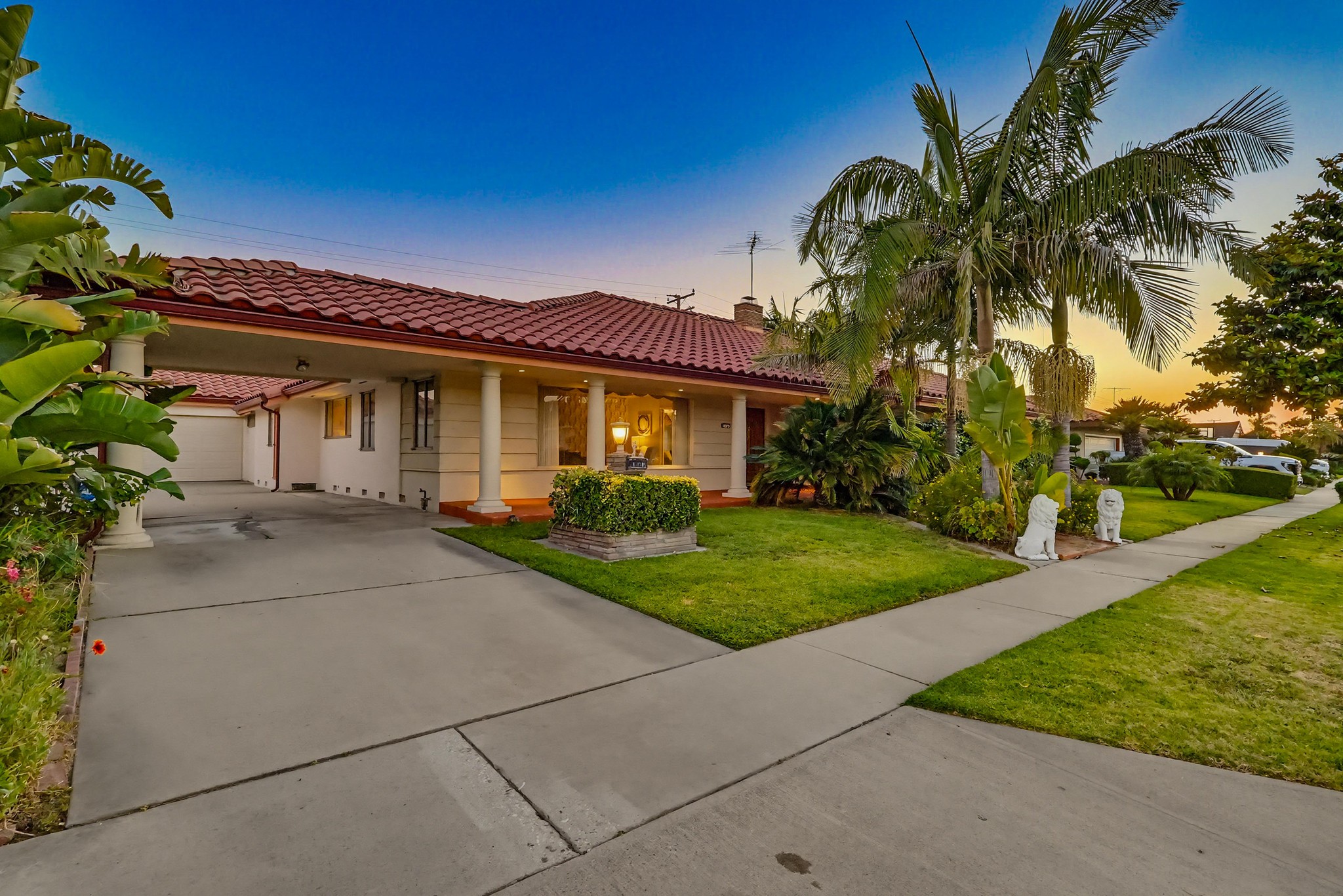 Virtual tour photo 3 of 110 for 8670 7th St