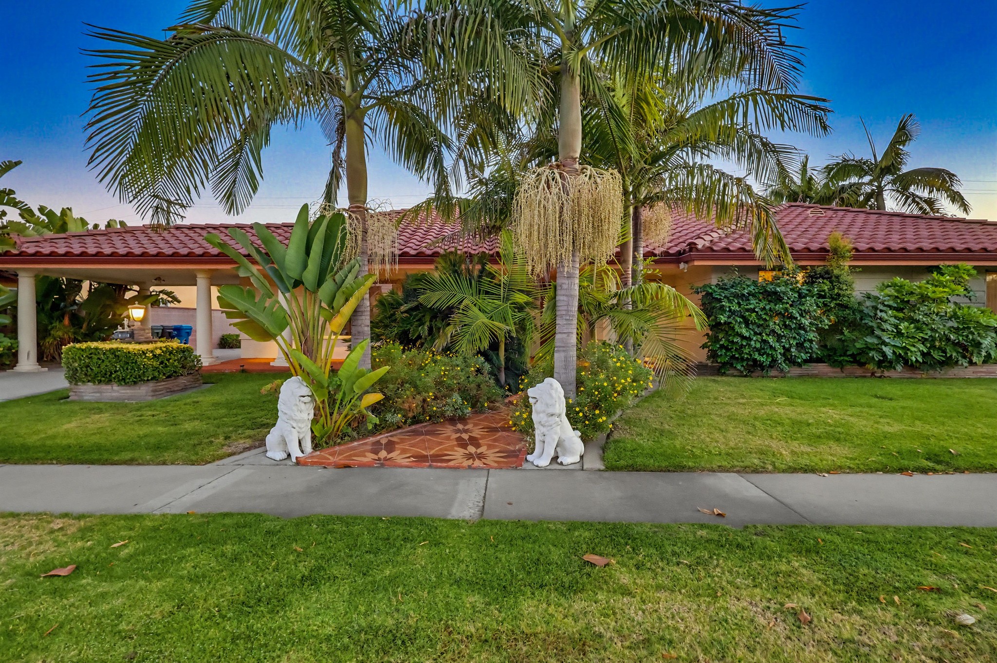 Virtual tour photo 4 of 110 for 8670 7th St