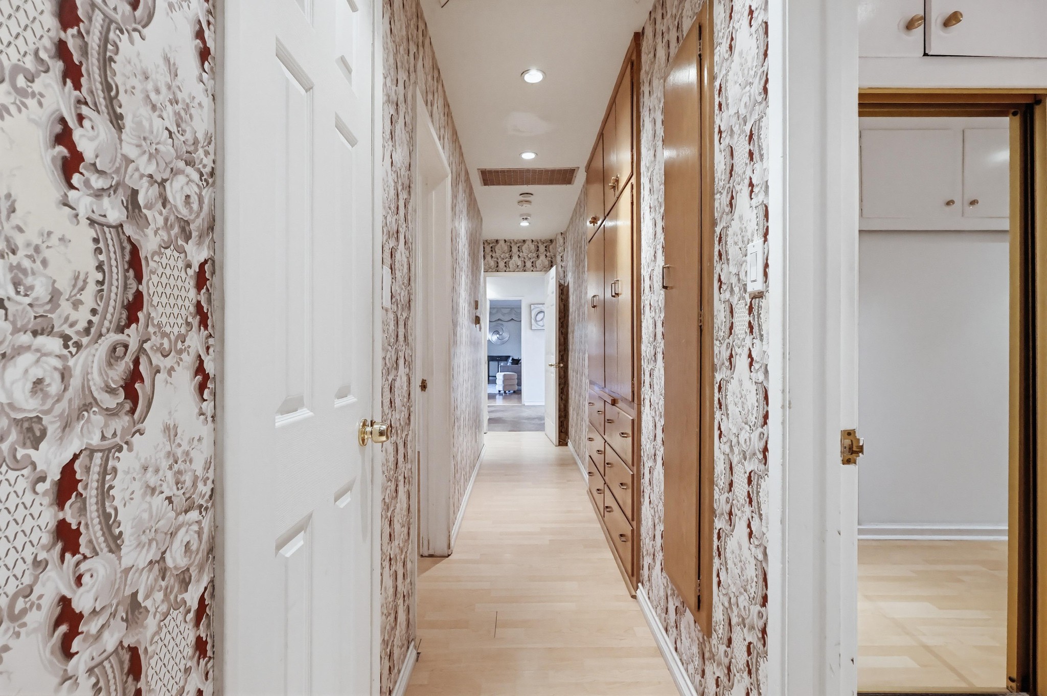 Virtual tour photo 77 of 110 for 8670 7th St