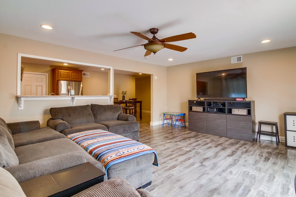 Virtual tour photo 13 of 42 for 869 Blackwood Dr