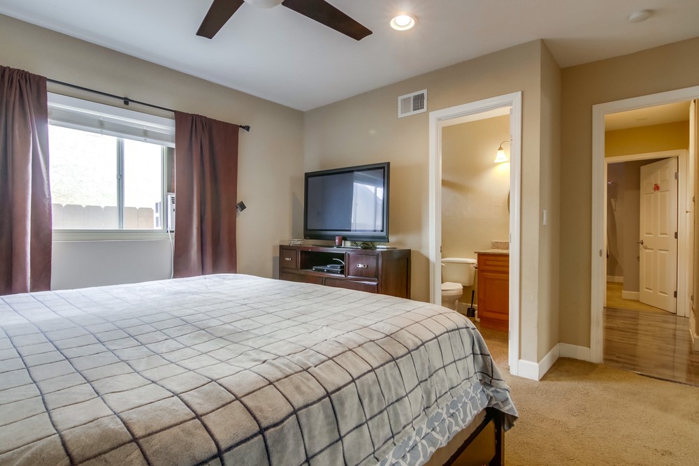 Virtual tour photo 26 of 42 for 869 Blackwood Dr