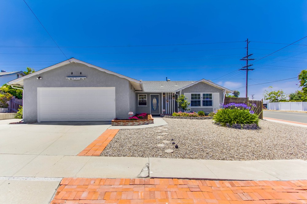 Virtual tour photo 1 of 33 for 8701 Blue Lake Drive
