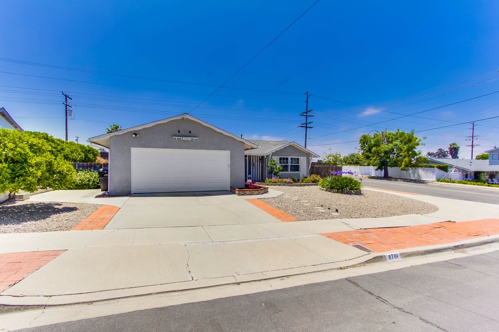 Virtual tour photo 3 of 33 for 8701 Blue Lake Drive