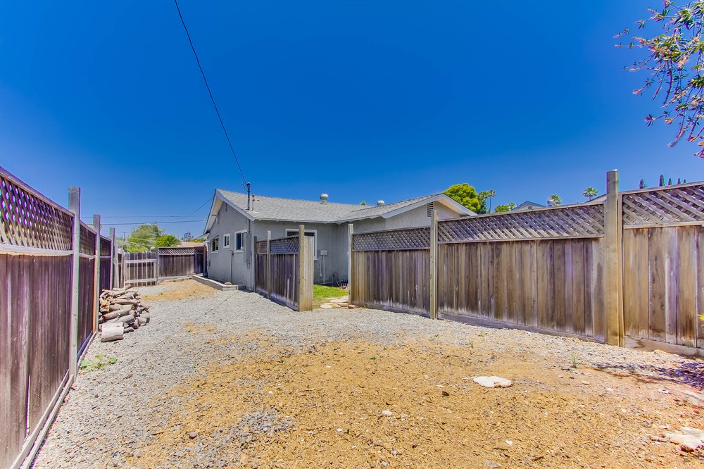 Virtual tour photo 28 of 33 for 8701 Blue Lake Drive