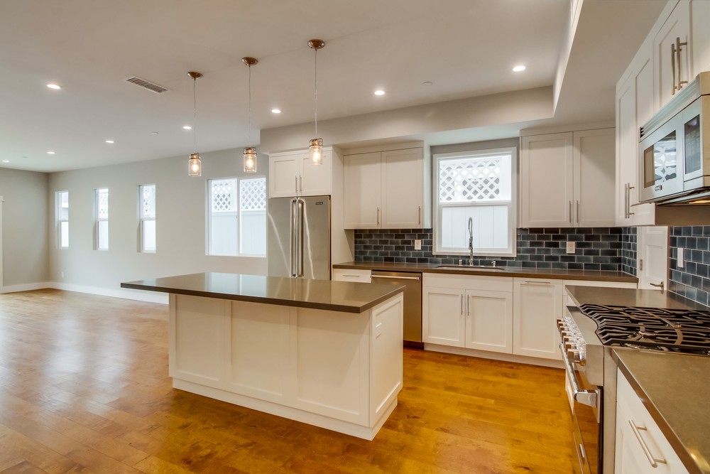 Virtual tour photo 14 of 44 for 871 Wilbur Ave
