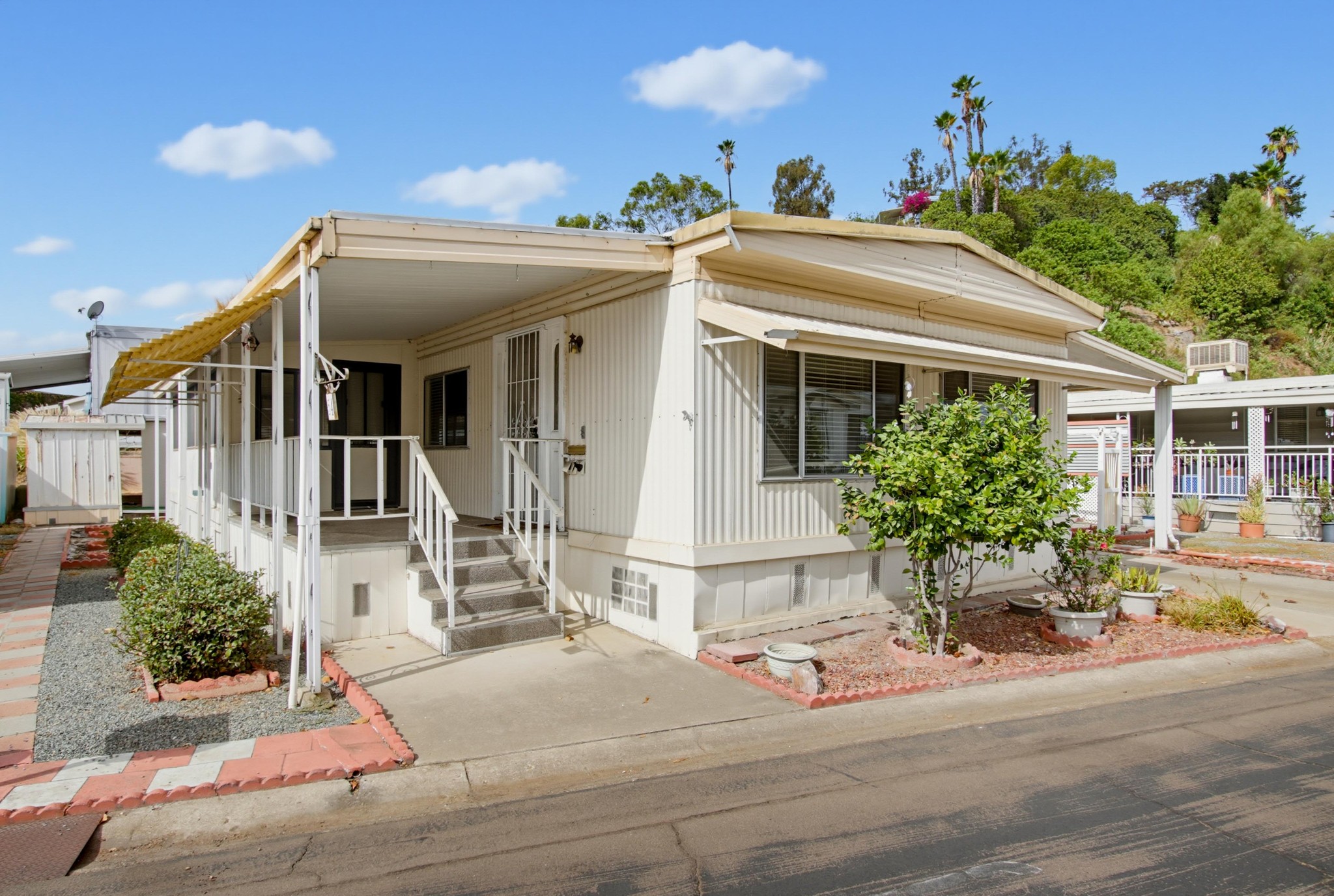 Virtual tour photo 1 of 42 for 8712 Magnolia Ave Spc 54