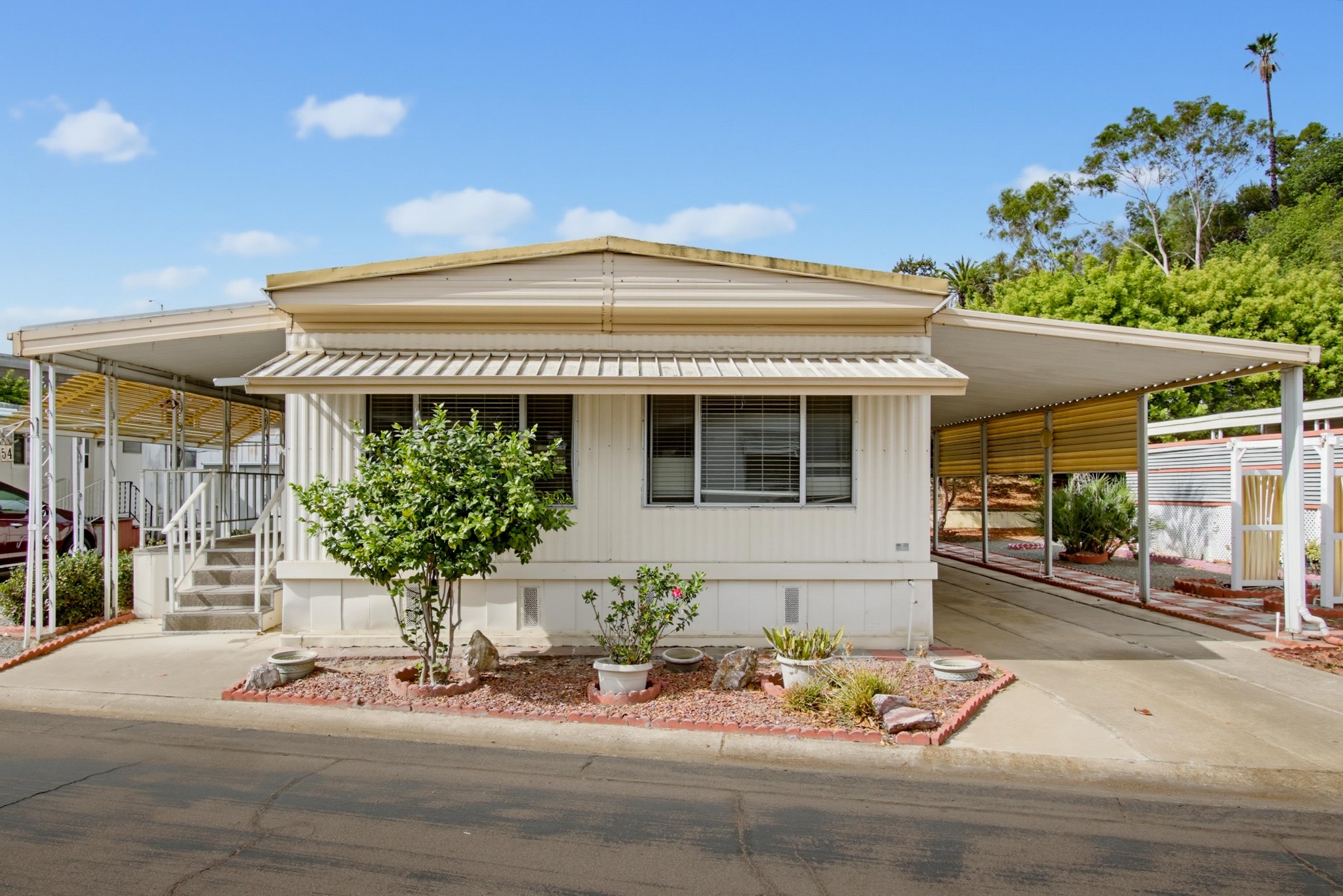 Virtual tour photo 3 of 42 for 8712 Magnolia Ave Spc 54