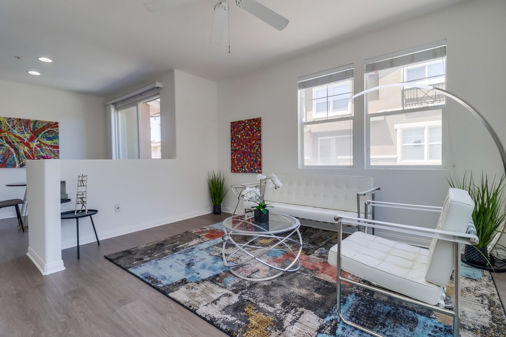 Virtual tour photo 8 of 40 for 8713 Plaza Square