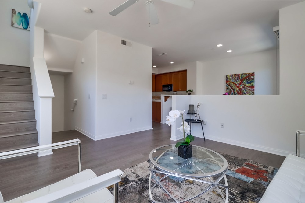 Virtual tour photo 9 of 40 for 8713 Plaza Square