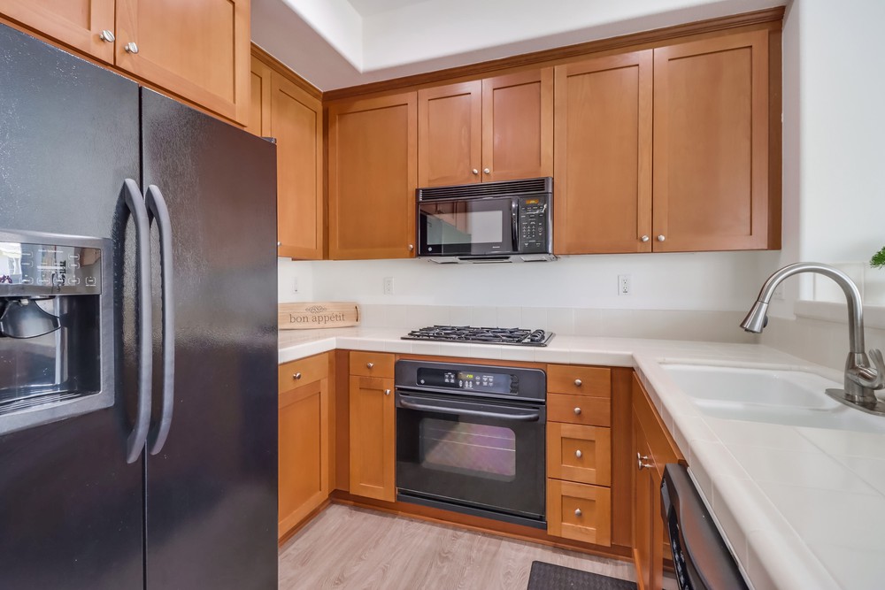 Virtual tour photo 16 of 40 for 8713 Plaza Square