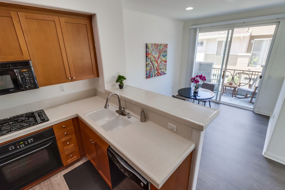 Virtual tour photo 17 of 40 for 8713 Plaza Square