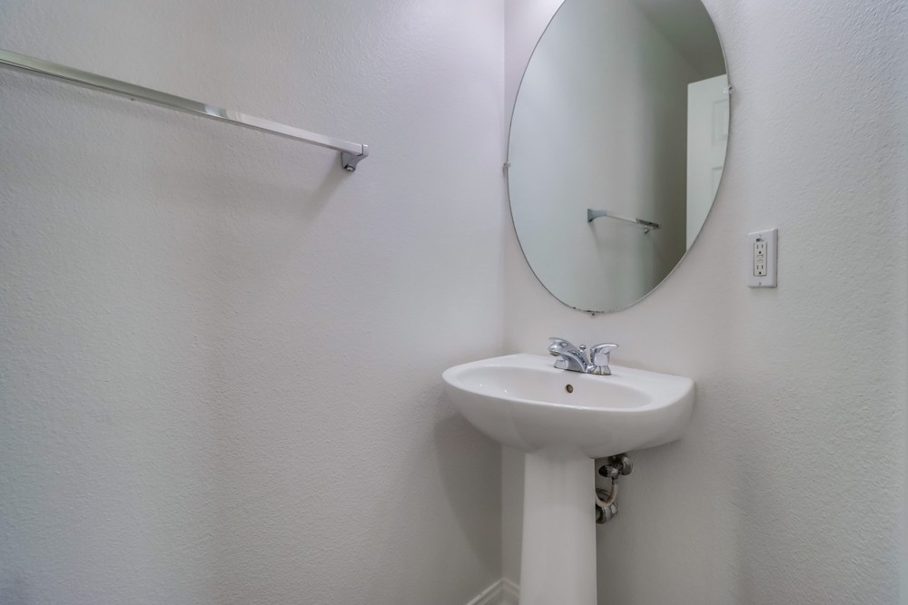 Virtual tour photo 22 of 40 for 8713 Plaza Square