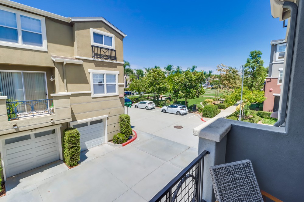 Virtual tour photo 27 of 40 for 8713 Plaza Square