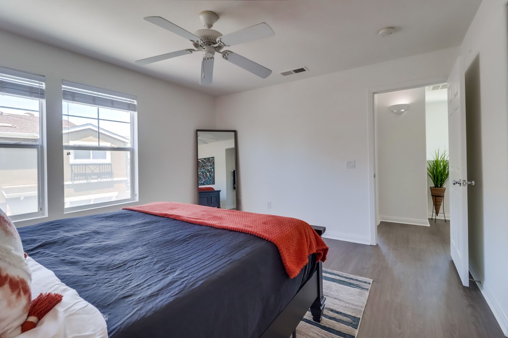 Virtual tour photo 29 of 40 for 8713 Plaza Square