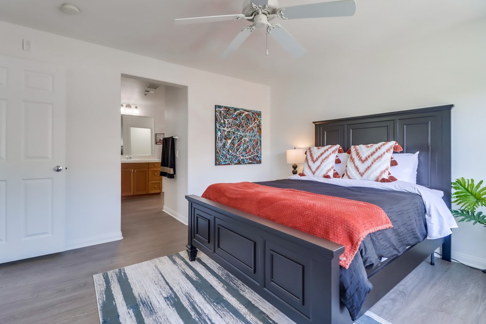 Virtual tour photo 30 of 40 for 8713 Plaza Square