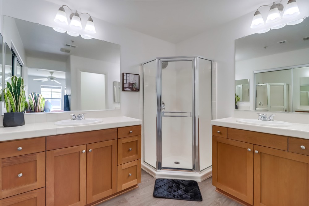 Virtual tour photo 32 of 40 for 8713 Plaza Square