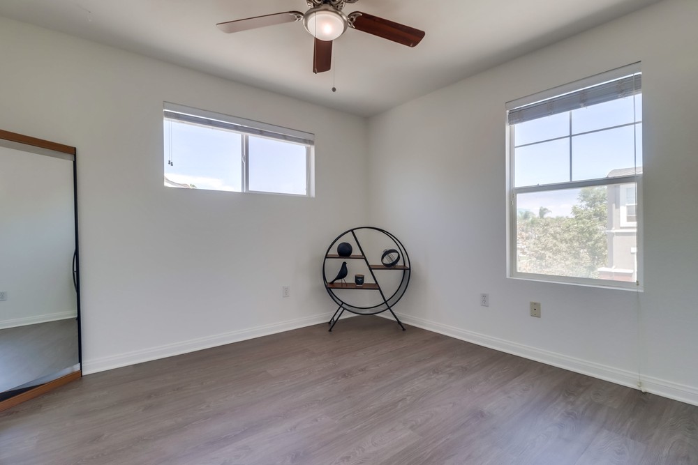 Virtual tour photo 35 of 40 for 8713 Plaza Square