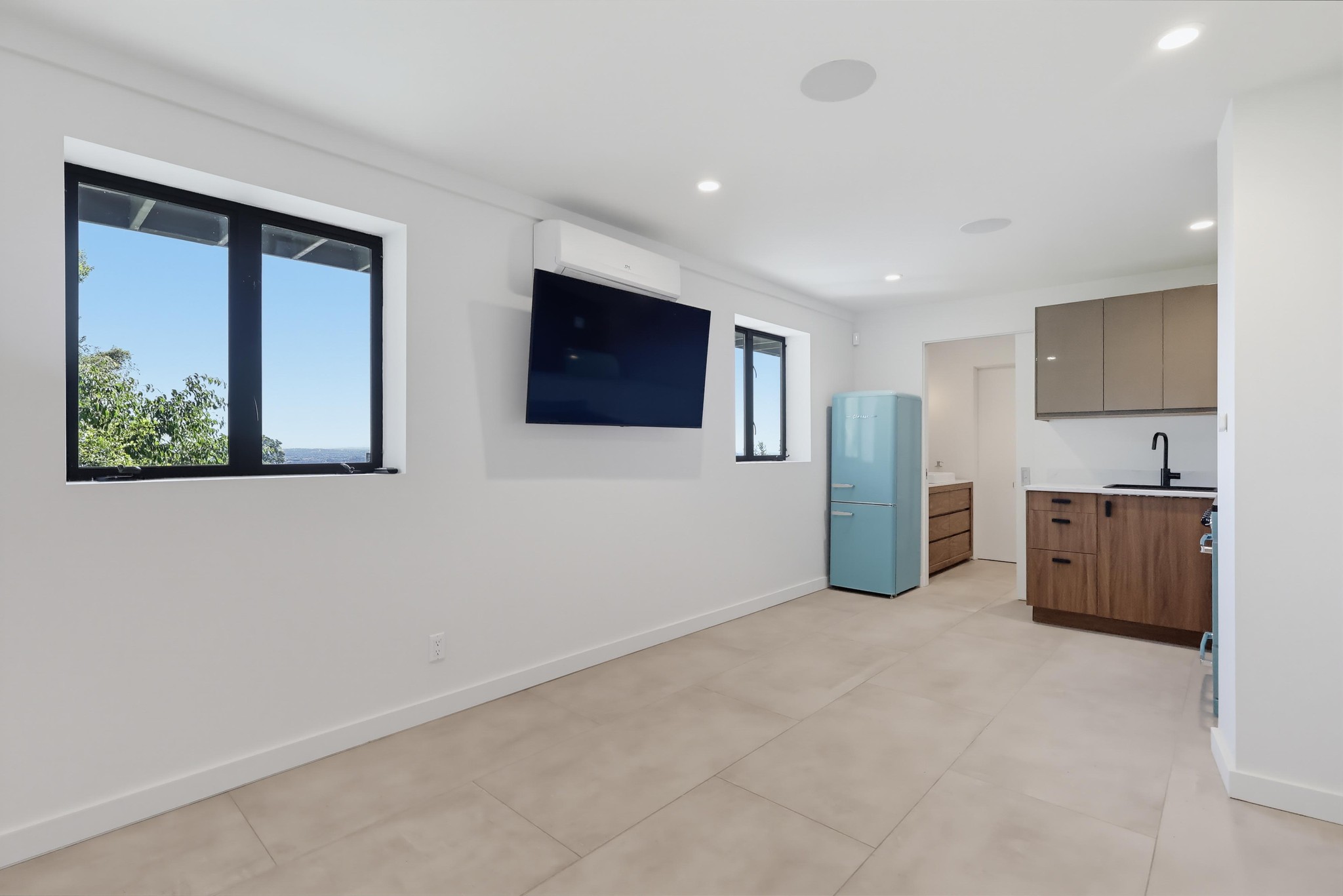 Virtual tour photo 10 of 38 for 8718 St Ives Dr