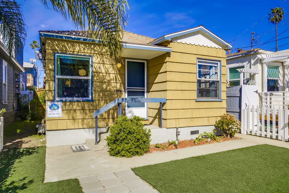 Virtual tour photo 8 of 32 for 872 Thomas Ave