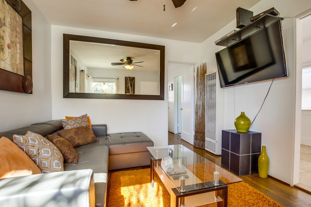 Virtual tour photo 12 of 32 for 872 Thomas Ave