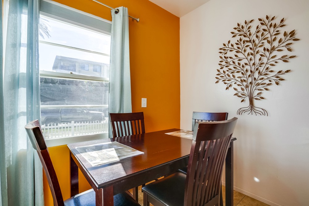 Virtual tour photo 16 of 32 for 872 Thomas Ave