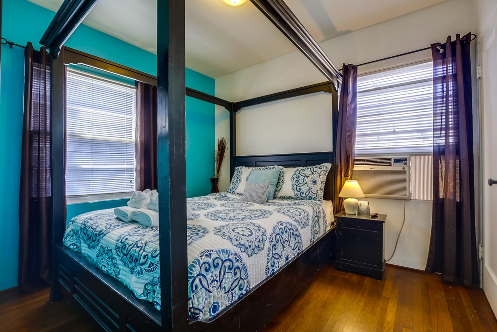 Virtual tour photo 24 of 32 for 872 Thomas Ave