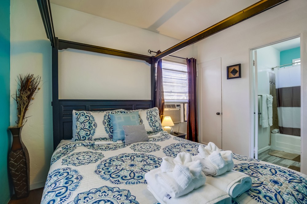 Virtual tour photo 26 of 32 for 872 Thomas Ave
