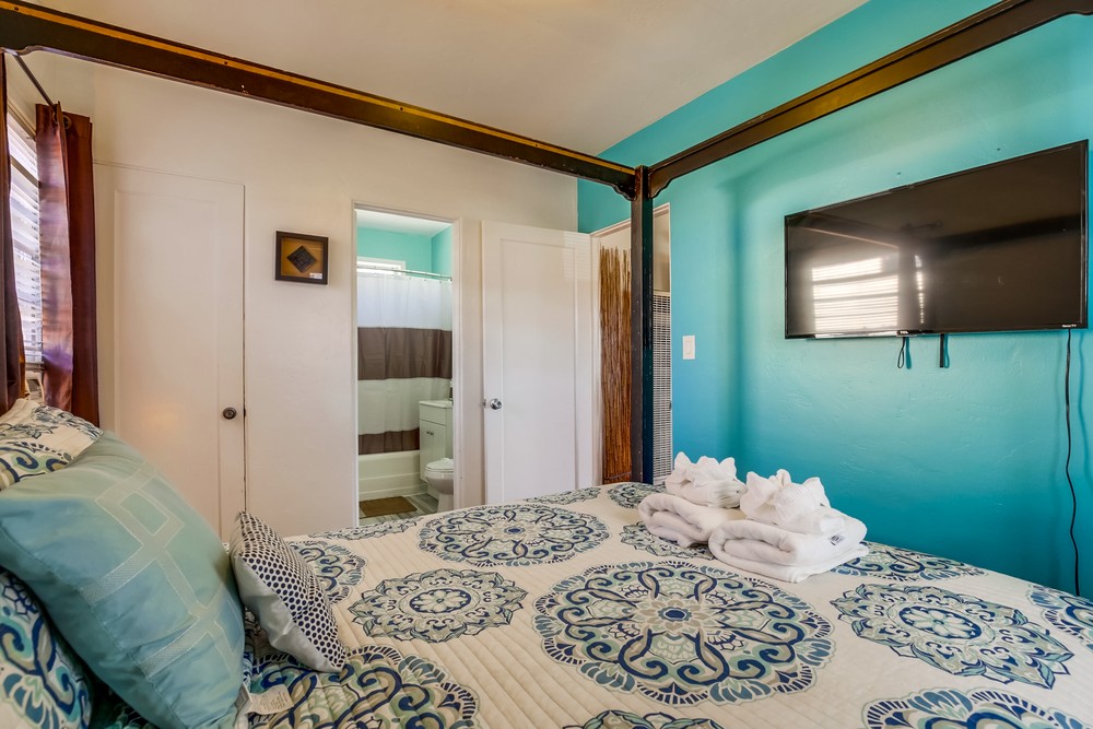 Virtual tour photo 27 of 32 for 872 Thomas Ave