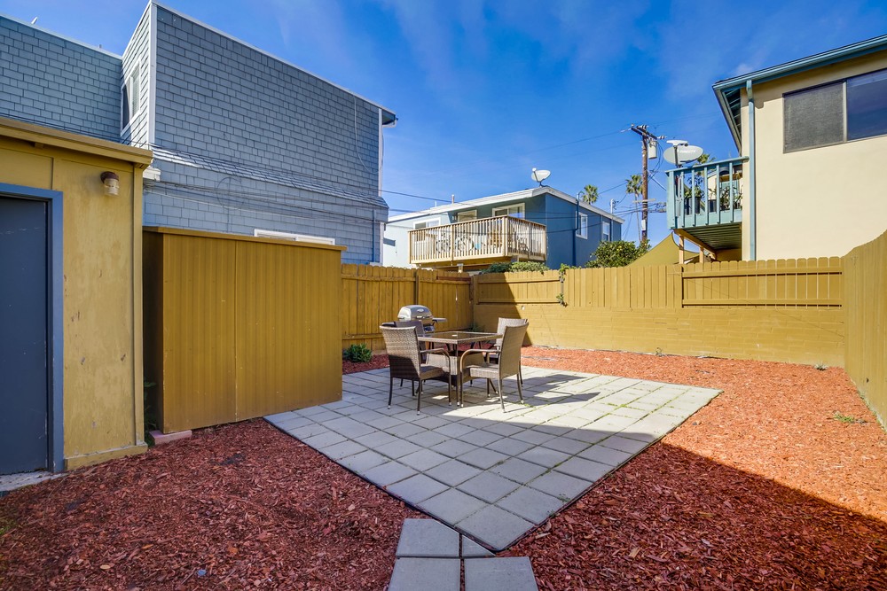 Virtual tour photo 29 of 32 for 872 Thomas Ave