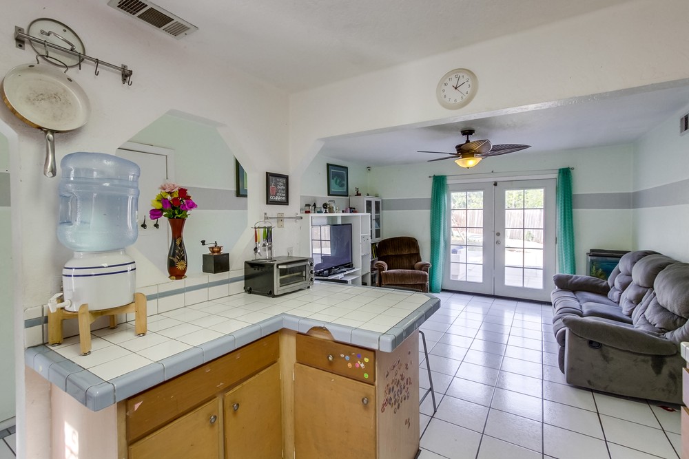 Virtual tour photo 15 of 31 for 8720 San Vicente St