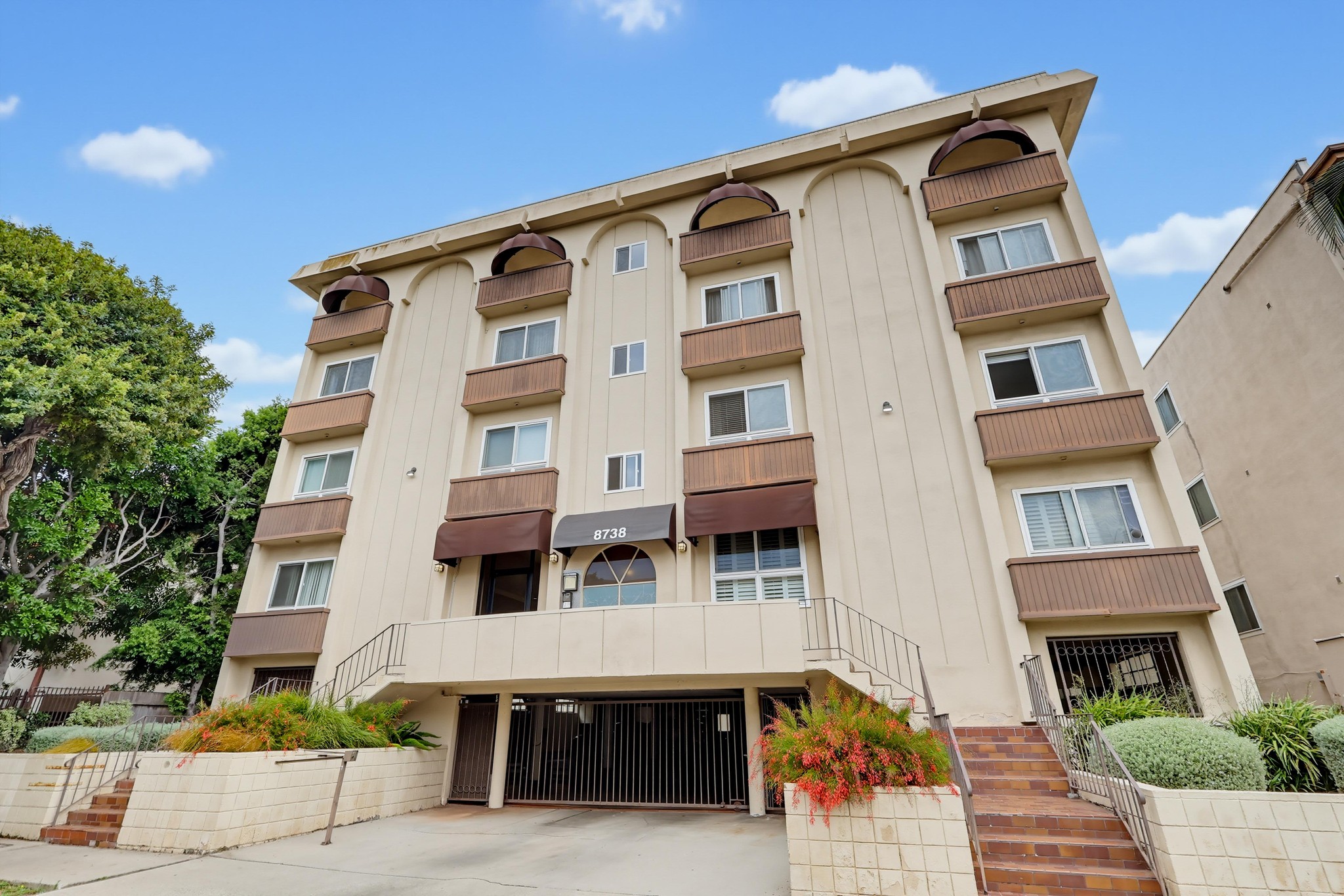 Virtual tour photo 3 of 76 for 8738 Delgany Ave