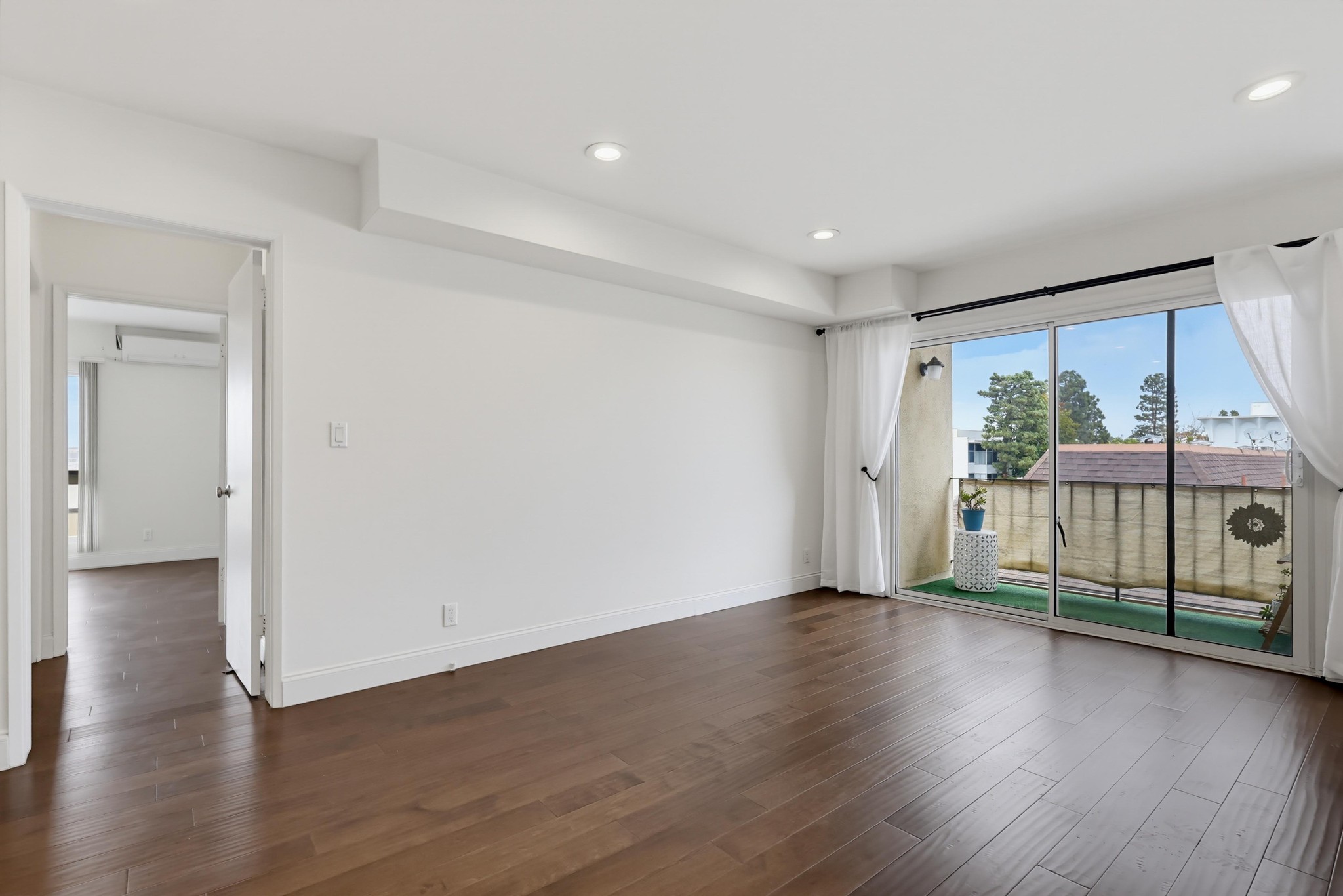 Virtual tour photo 18 of 76 for 8738 Delgany Ave