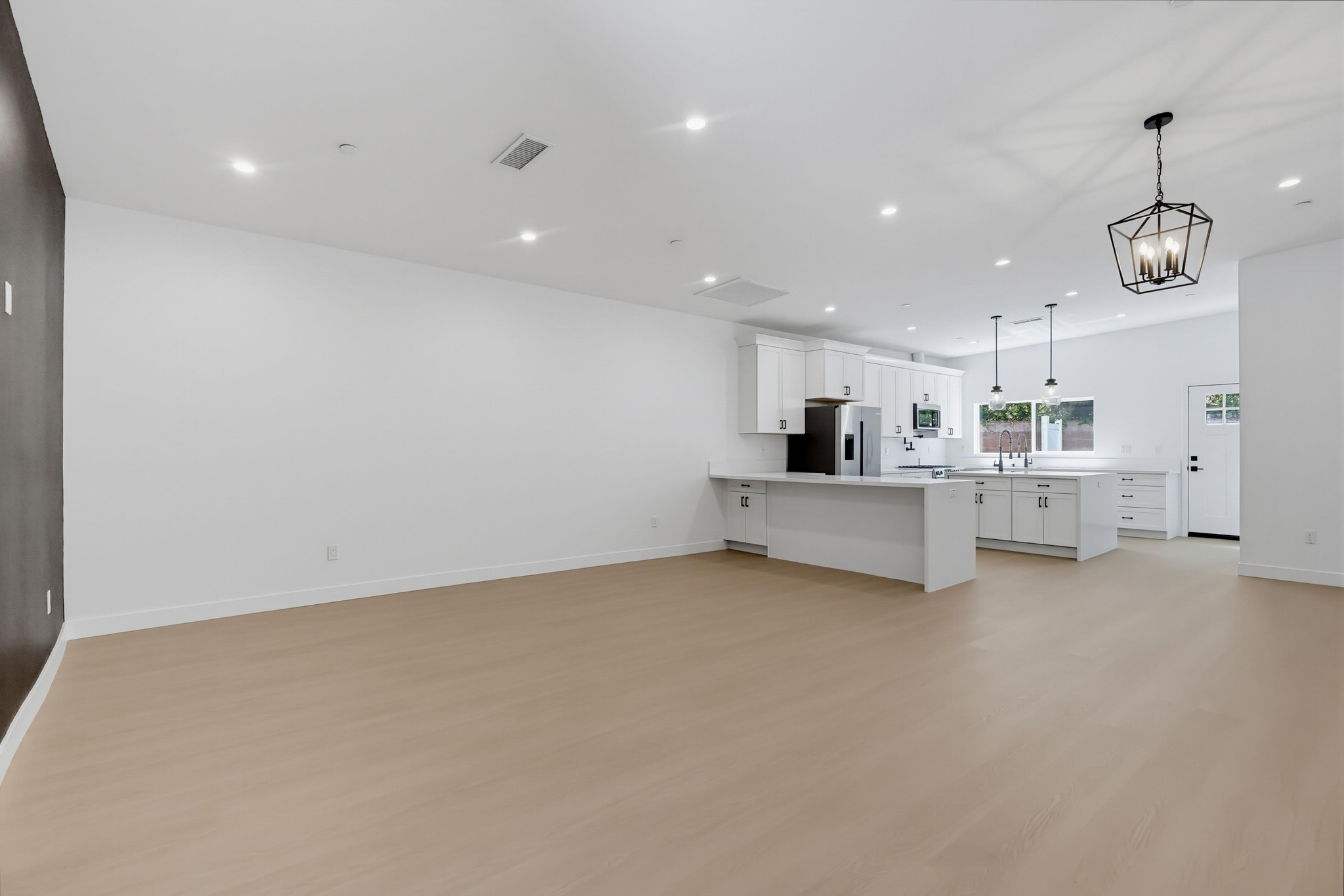 Virtual tour photo 98 of 178 for 8740 Paso Robles Ave