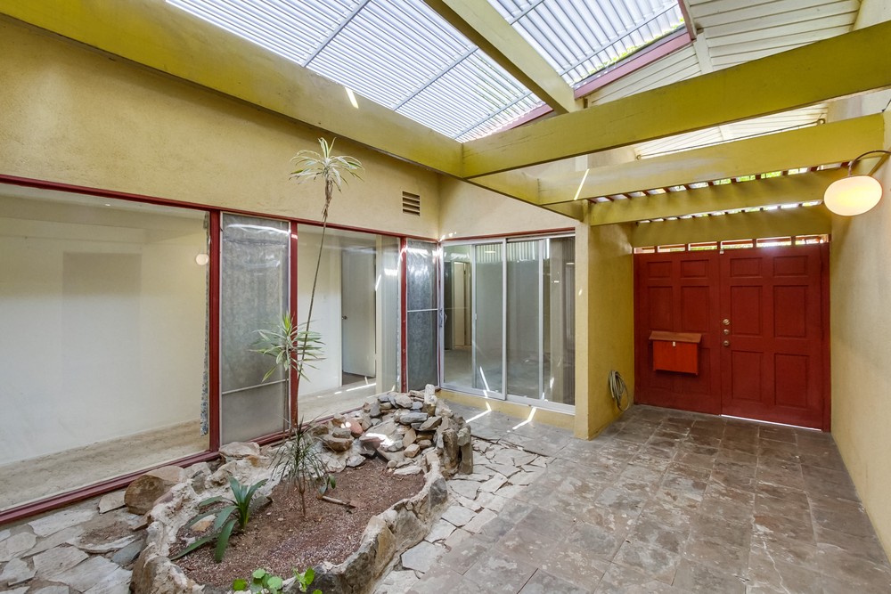 Virtual tour photo 7 of 38 for 8747 Lake Ashmere Dr