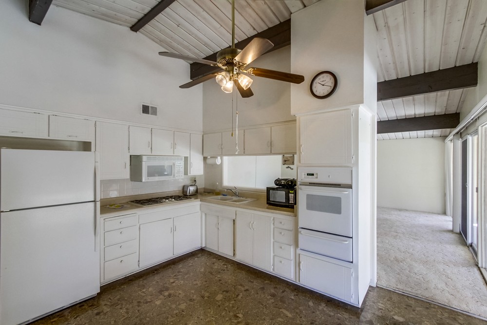 Virtual tour photo 13 of 38 for 8747 Lake Ashmere Dr