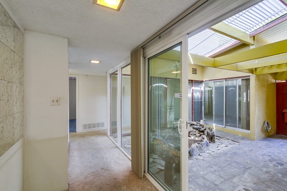 Virtual tour photo 16 of 38 for 8747 Lake Ashmere Dr