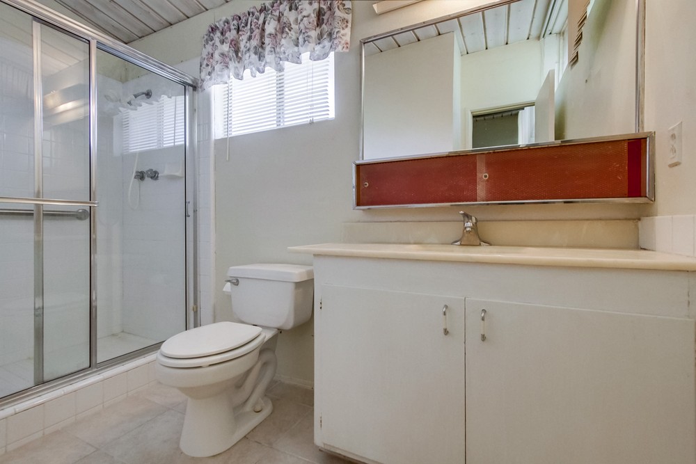 Virtual tour photo 21 of 38 for 8747 Lake Ashmere Dr