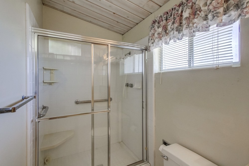 Virtual tour photo 22 of 38 for 8747 Lake Ashmere Dr