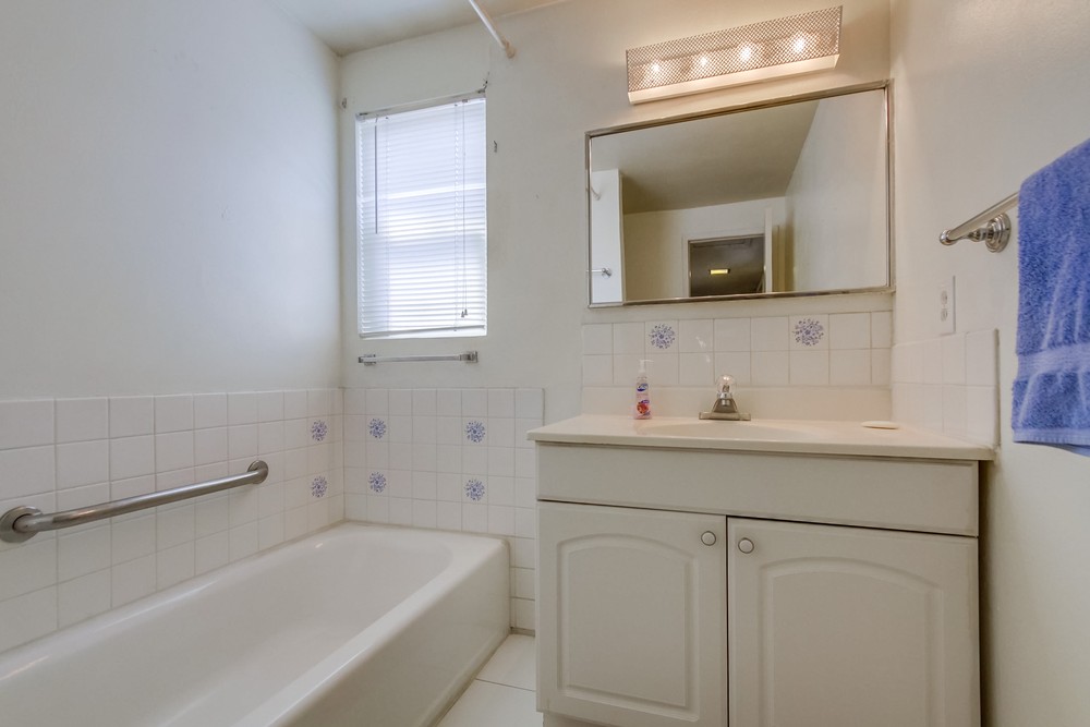 Virtual tour photo 29 of 38 for 8747 Lake Ashmere Dr